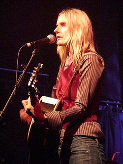 Aimee Mann 2008.jpg