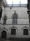 Fachada antigua del ayuntamiento de Barcelona (Cataluña, España) - Parte izquierda