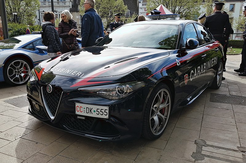 File:Alfa Romeo Giulia Quadrifoglio Carabinieri (46871920395).jpg