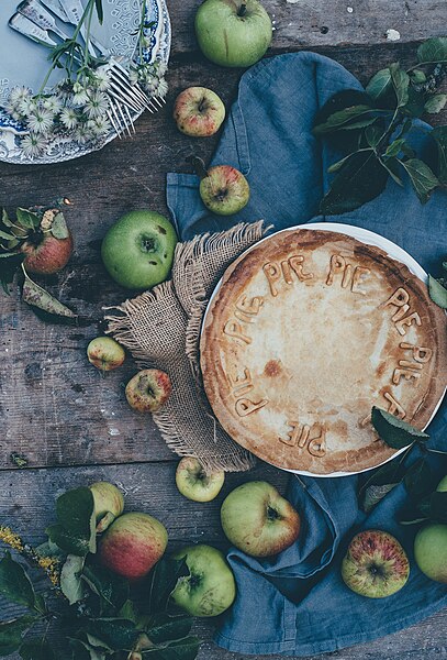 File:Apple pie (Unsplash).jpg