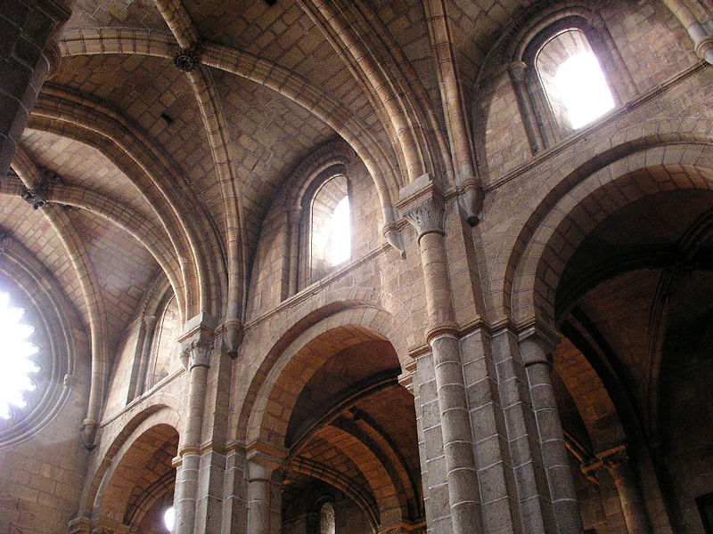 File:Avila San Pedro Vaults.jpg