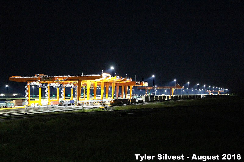 File:BNSF Logistics Park Kansas City Intermodal Facility at Night.jpg