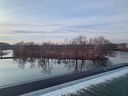 Barbadoes Pulau PA dari Bridgeport Viaduct leafless.jpg