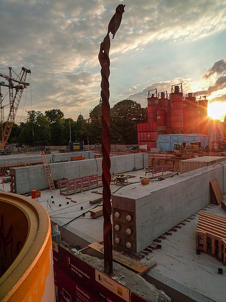 File:Berlin, Baustelle Bahnhof Rotes Rathaus 2014-07 (4).jpg