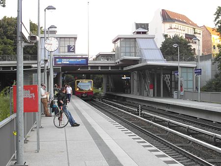 Berlin S Bahnhof Julius Leber Brücke Linie S1 (7592247712)