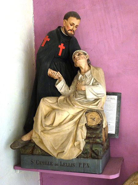 File:Beuvry-la-Forêt (Nord, Fr) église, statue St.Camille de lellis.JPG