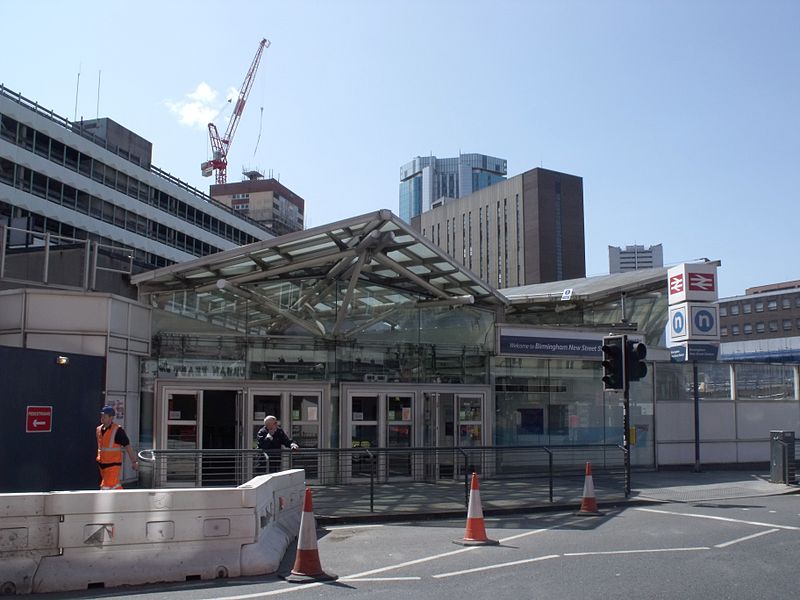 File:Birmingham New Street Station - Navigation Street - current entrance (5824538000).jpg