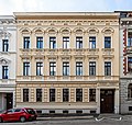 Apartment building in closed development