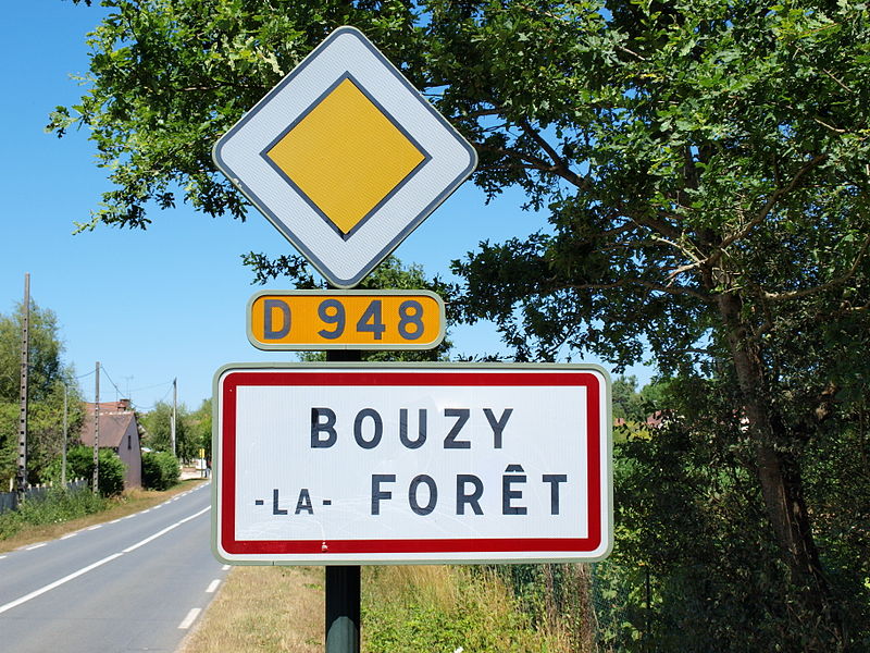 File:Bouzy-la-Forêt-FR-45-panneau d'agglomération-02.jpg