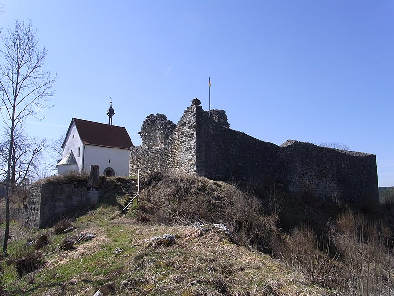 File:Burg Veringen17136.jpg