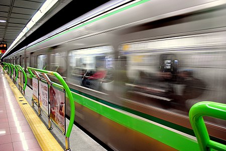 Tàu_điện_ngầm_Busan