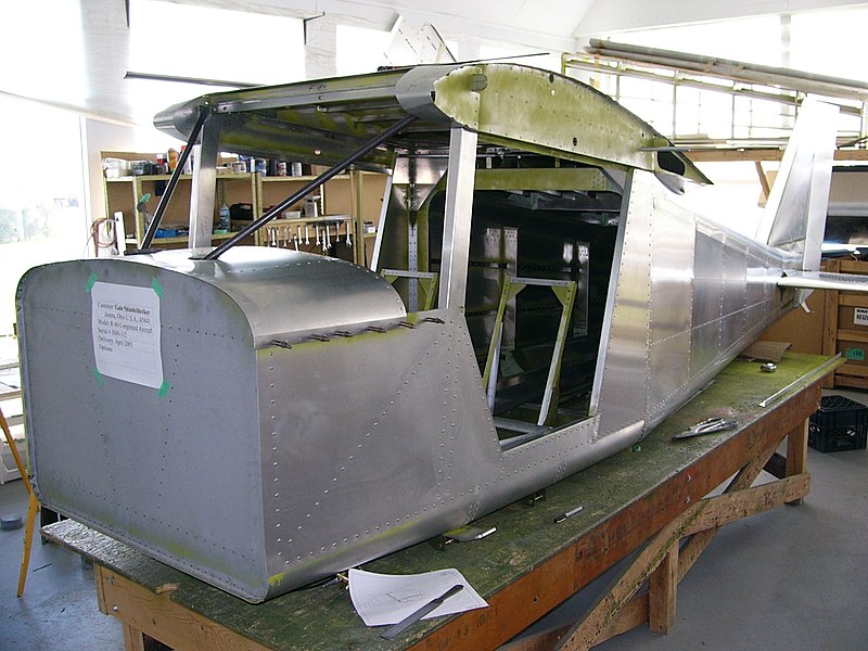 File:CLASS R-80 Bush Caddy under construction 01.JPG