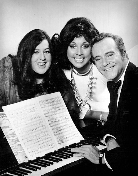 File:Cass Elliot Diahann Carroll Jack Lemmon Jack Lemmon Special 1973.jpg