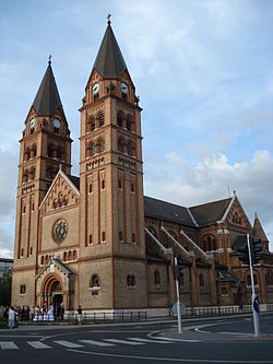 Cathedral in Nyiregyhaza.jpg
