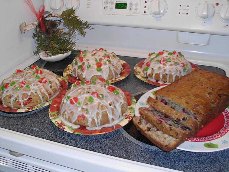 File:Christmas bread.jpg