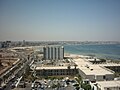 Tripoli strandja a pénzügyi centrum felől nézve
