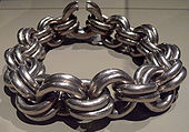 The Whitecleuch Chain, high status Pictish silver chain, one of ten known to exist, dating from between 400 and 800 AD CollierArgentCelte.jpg