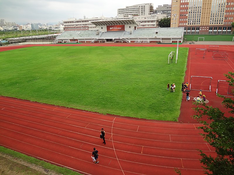 File:Cosplayers and visitors on FCU Sports Field, CWT T20 20180825.jpg