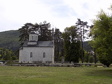 Бочни изглед цркве