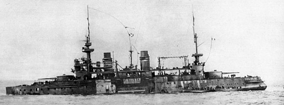 The badly damaged Gaulois making for the Rabbit Islands
