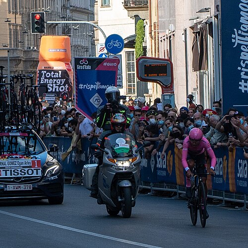 Egan Bernal wearing the Maglia rosa during the final time trial of the 2021 Giro d'Italia