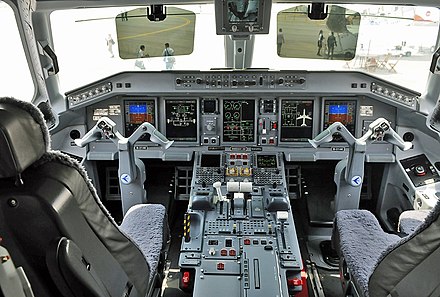 Embraer 190 Klm Cockpit