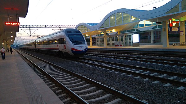 A TCDD HT65000 in Eskişehir