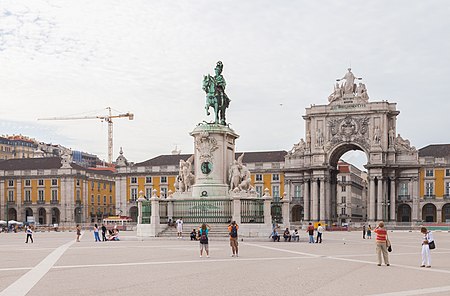 Estatua de Don José I, Plaza del Comercio, Lisboa, Portugal, 2012-05-12, DD 05.JPG