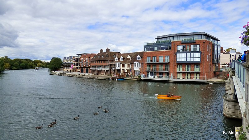 File:Eton - widok z mostu od strony Windsoru - panoramio.jpg