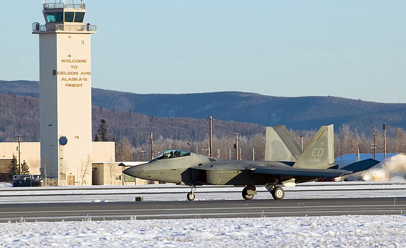 File:F-22 Raptor - 071105-F-3366A-203.jpg