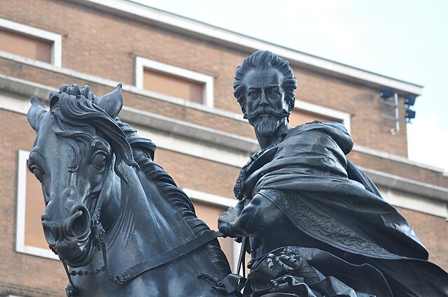 Equestrian statue of Don Alexander Farnese by Francesco Mochi.