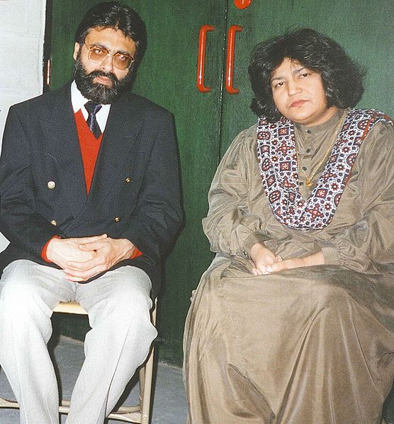 Parveen with the Pushto singer Fazal Malik Akif in Manchester, 1994.