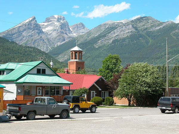 The Three Sisters and Mount Proctor, as seen from central Fernie