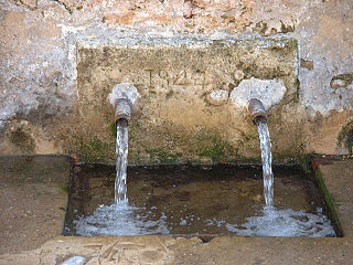 File:Fontaine de Fongauffier.jpg