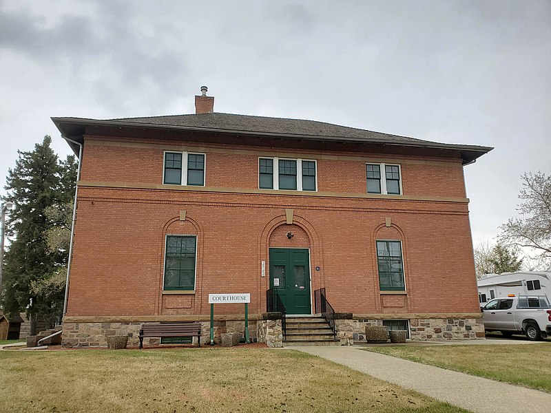 File:Fort Saskatchewan Courthouse.jpg