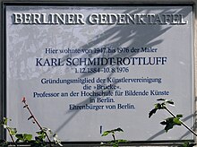 Plaque commémorative, au numéro 136 de la Schützallee (Berlin-Zehlendorf), où Karl Schmidt-Rottluff a vécu, de 1947 à 1976.