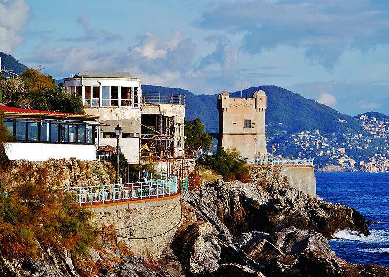 File:Genova Nervi Passeggiata Anita Garibaldi Hotel Marinella e Torre Gropallo 1.jpg