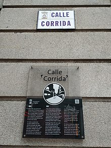 Gijón/Xijón - Calle Corrida, con nota de información histórica.