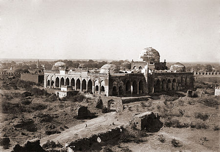 Great Mosque in Gulbarga Fort..jpg