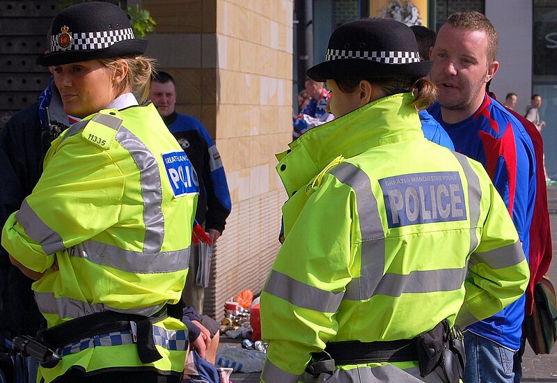 File:Greater Manchester Police in Piccadilly Gardens (Manchester, England).jpg