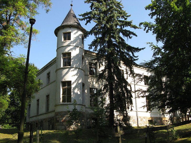 File:Grubno Palace.jpg