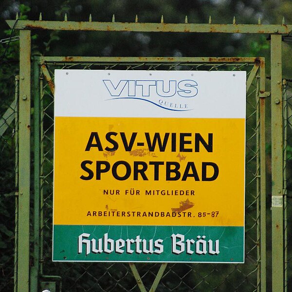 File:GuentherZ 2009-08-18 0810 Wien ASV-Wien Sportbad.jpg