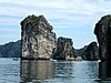 Baie d'Halong au Vietnam.jpg