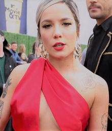 Halsey Singer Wikipedia - doesn t work eminem without me roblox id youtube