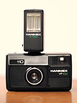 Hanimex VF100 with X130 flash (6818643039).jpg