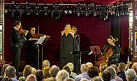 Hannah Schlubeck auf dem ZMF 2022. Sie spielte Panflotte zusammen mit Gershwin Quartett in de Matinee am 17.07.