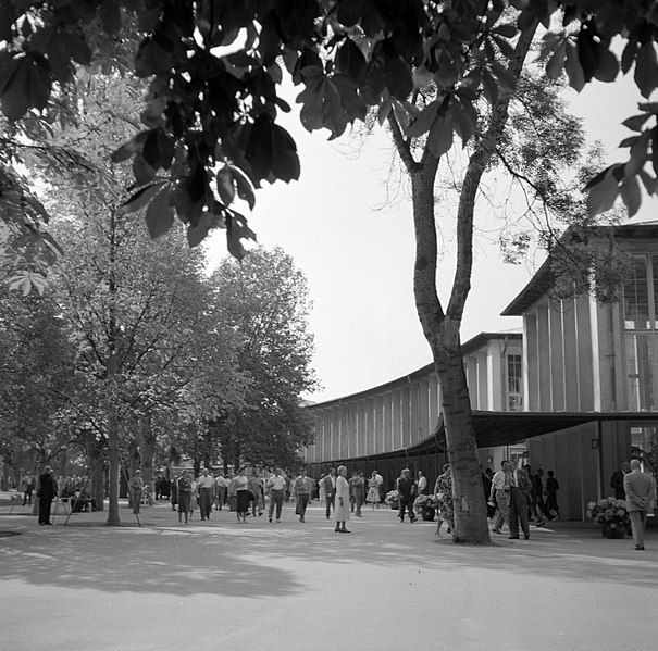 File:Het Pavillon der Wilhelmsquelle in het kurpark van Bad Mergentheim, Bestanddeelnr 254-4566.jpg