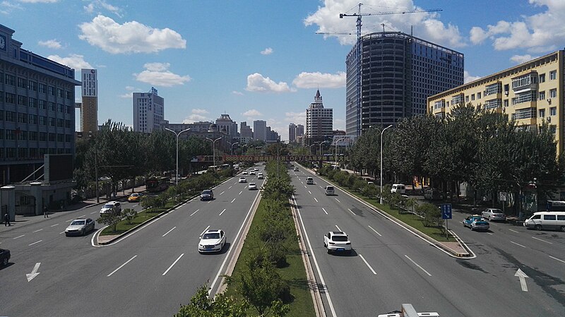 File:Hexing Road in Harbin 03.jpg