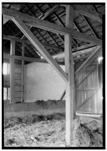 File:Hilliard's Farm Barn, Shepherdstown, Jefferson County, WV HABS WVA,19-DARK.V,2A-4.tif