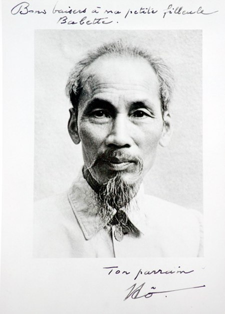 Tập_tin:Ho_Chi_Minh_1946_and_signature.jpg